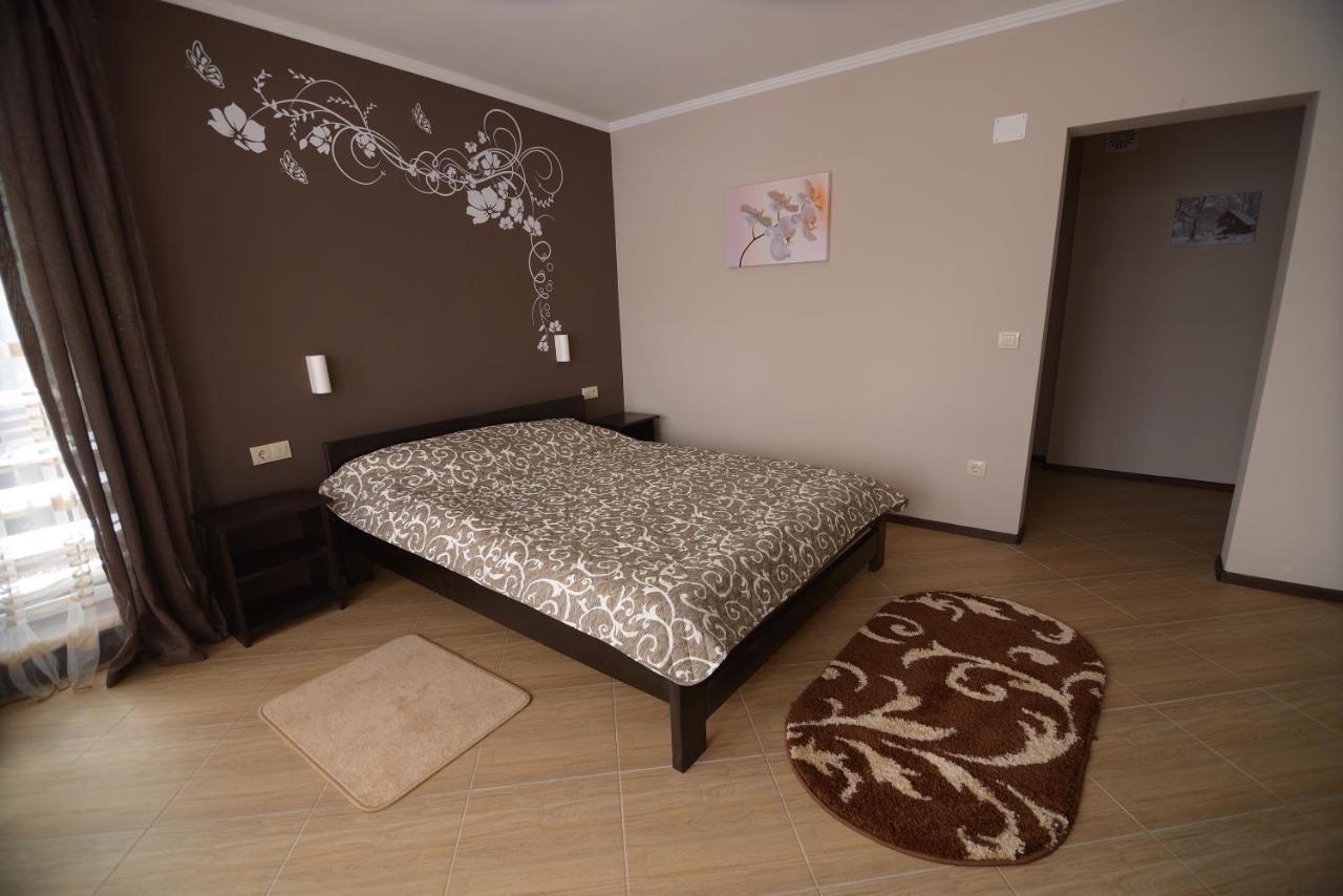 Ozone Minihotel Yablunytsya Exterior photo